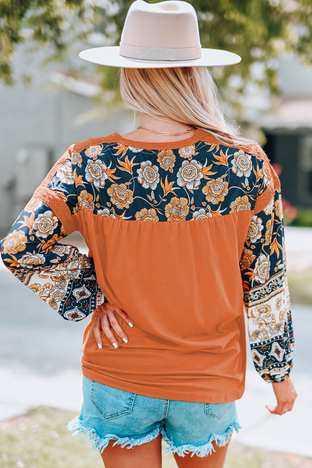 Terracotta top met print en kant