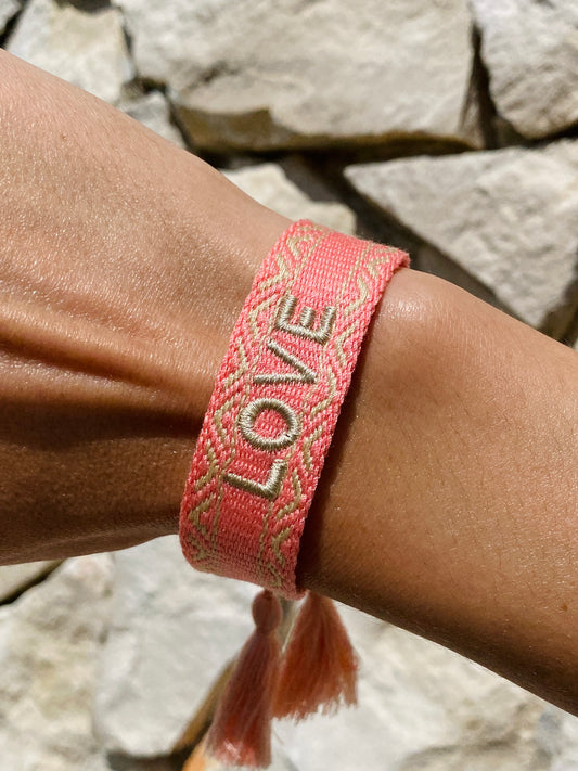 Polsband uit textiel - LOVE Pastel Pink